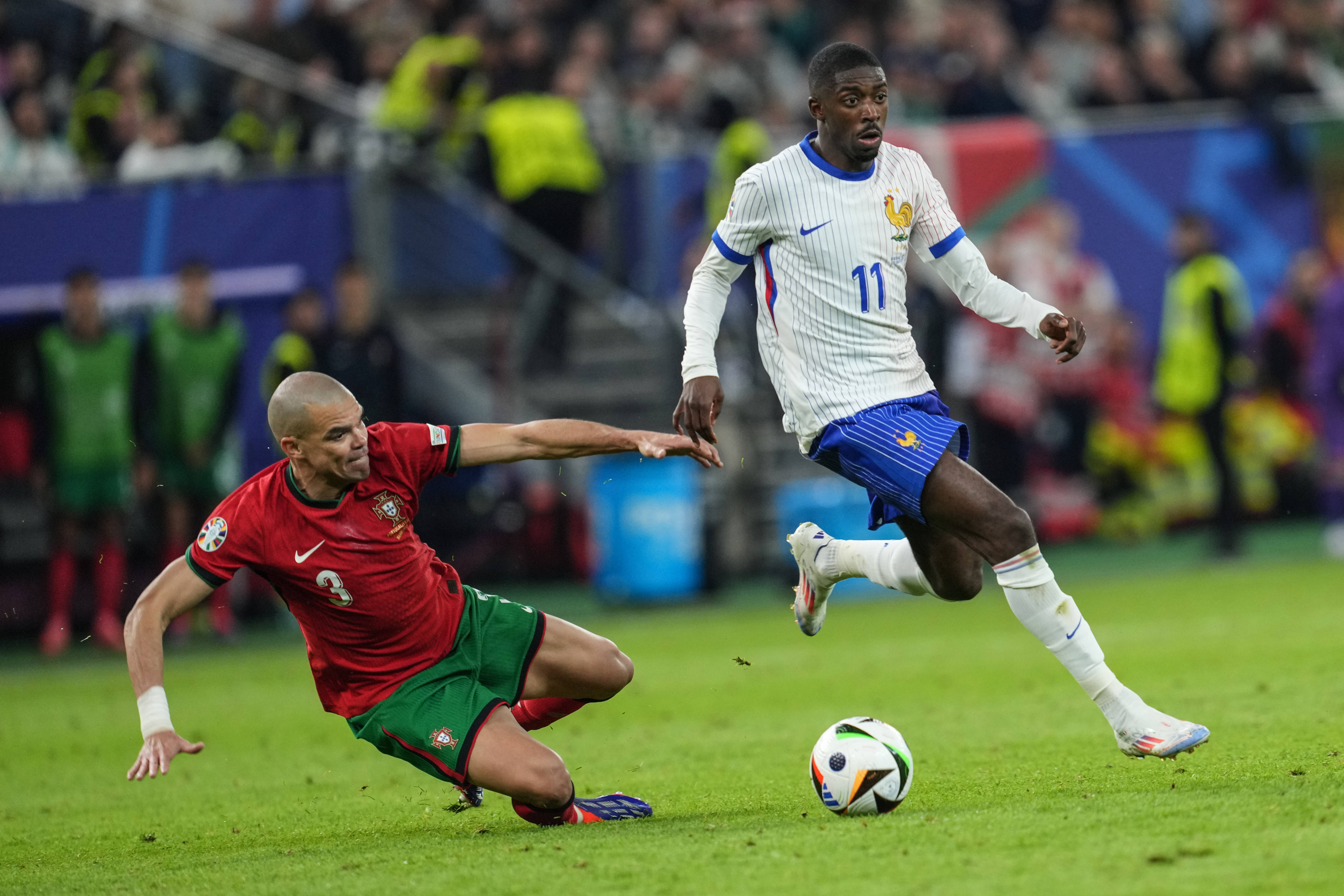 旺财娱乐-C罗重返赛场，出色防守首场状态出色，篮网观众沸腾！引发球迷热议的简单介绍