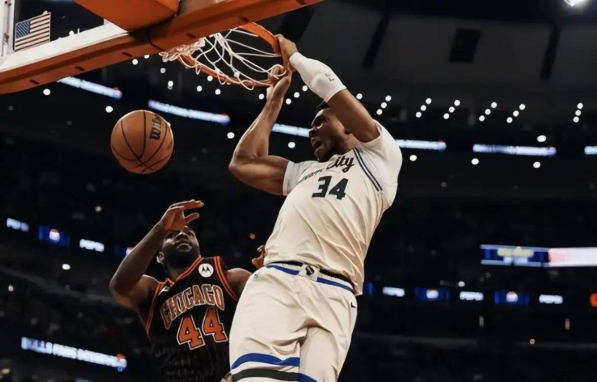 旺财28-字母哥回归赛场，连败首场状态亮眼，公牛观众沸腾！的简单介绍